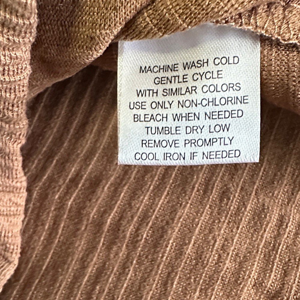 New York Laundry Tan Cowl Neck Top Size Large - Picture 7 of 8